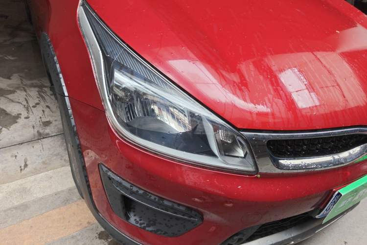 Used Kia KX Cross 2017 1.4L AT GLS Right Front Headlight