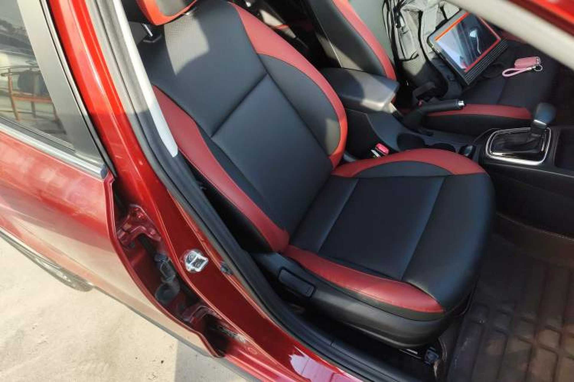 Used Kia KX Cross 2017 1.4L AT GLS Right Front Seat