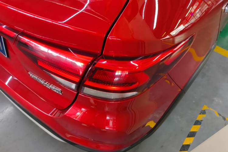 Used Kia KX Cross 2017 1.4L AT GLS Right Rear Taillight