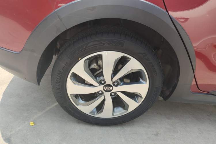 Used Kia KX Cross 2017 1.4L AT GLS Right Rear Wheel Hub