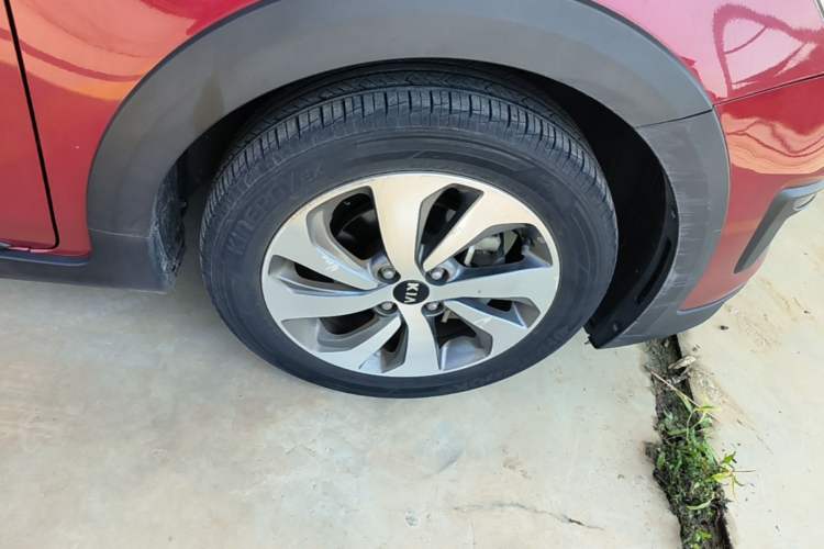 Used Kia KX Cross 2017 1.4L AT GLS Right Rear Wheel Hub