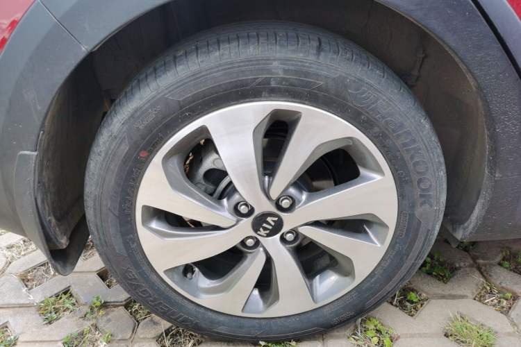 Used Kia KX Cross 2017 1.4L AT GLS Right Rear Wheel Hub