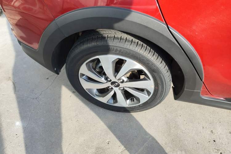 Used Kia KX Cross 2017 1.4L AT GLS Right Rear Wheel Hub