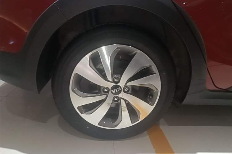 Used Kia KX Cross 2017 1.4L AT GLS Right Rear Wheel Hub