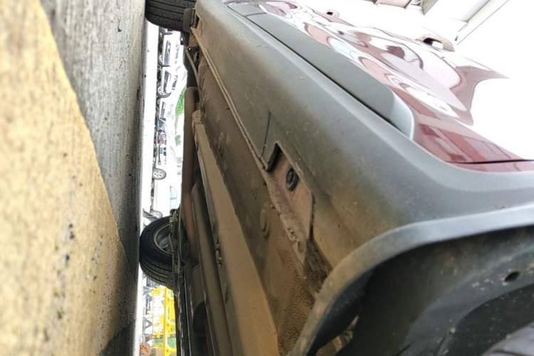 Used Kia KX Cross 2017 1.4L AT GLS Right Side Sill