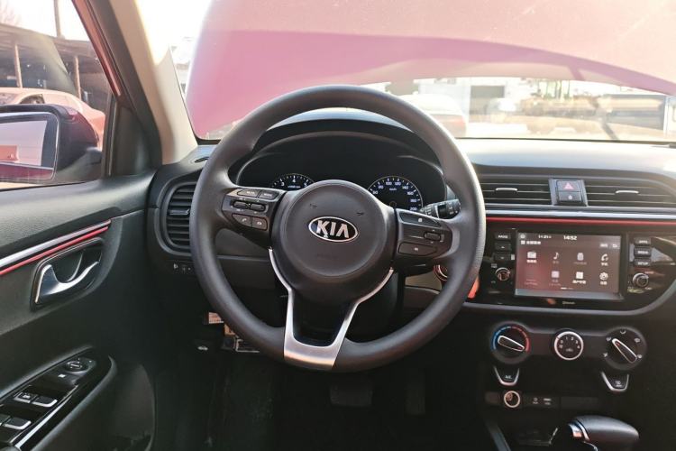 Used Kia KX Cross 2017 1.4L AT GLS Steering Wheel