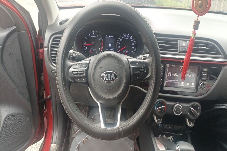 Used Kia KX Cross 2017 1.4L AT GLS Steering Wheel