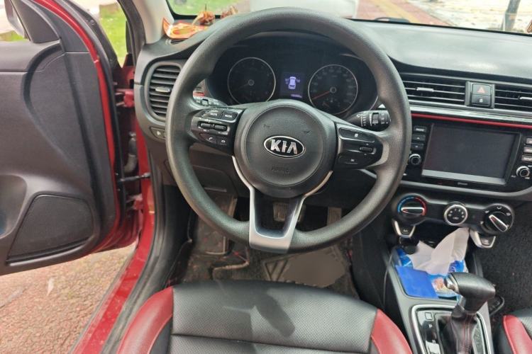 Used Kia KX Cross 2017 1.4L AT GLS Steering Wheel