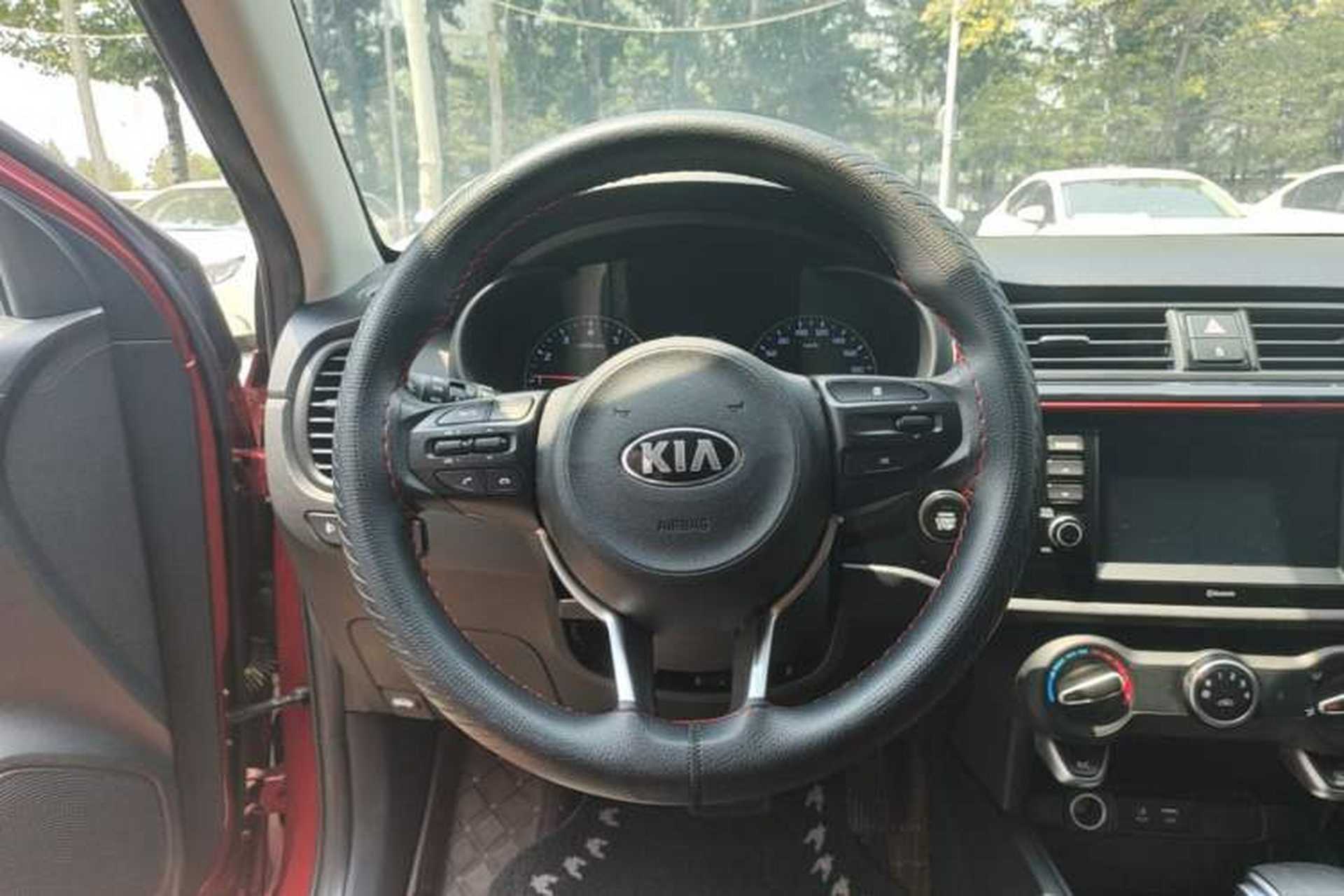 Used Kia KX Cross 2017 1.4L AT GLS Steering Wheel
