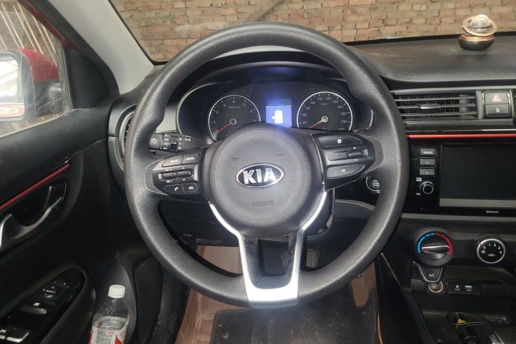 Used Kia KX Cross 2017 1.4L AT GLS Steering Wheel