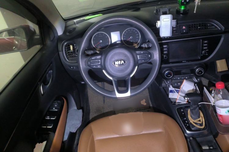Used Kia KX Cross 2017 1.4L AT GLS Steering Wheel