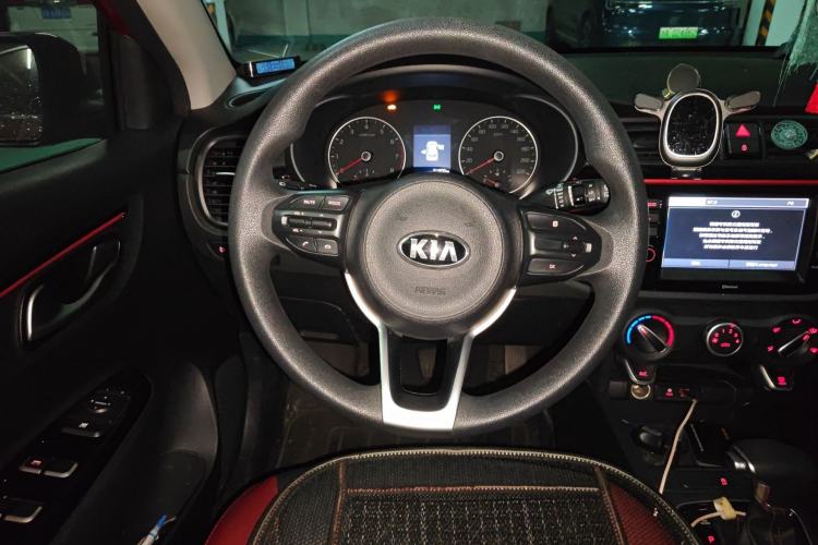 Used Kia KX Cross 2017 1.4L AT GLS Steering Wheel