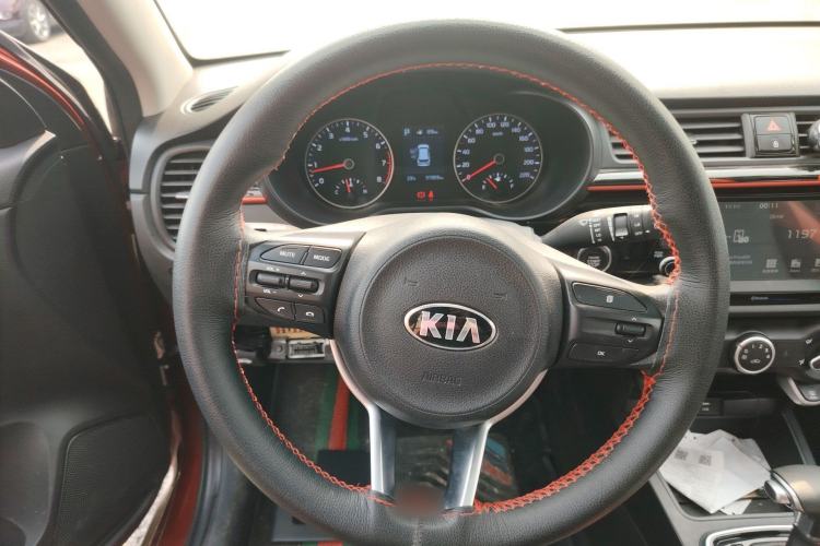 Used Kia KX Cross 2017 1.4L AT GLS Steering Wheel