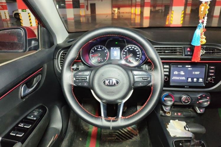 Used Kia KX Cross 2017 1.4L AT GLS Steering Wheel