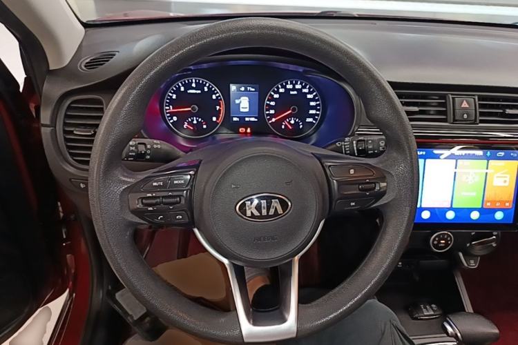 Used Kia KX Cross 2017 1.4L AT GLS Steering Wheel