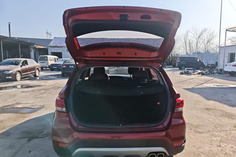 Used Kia KX Cross 2017 1.4L AT GLS Trunk