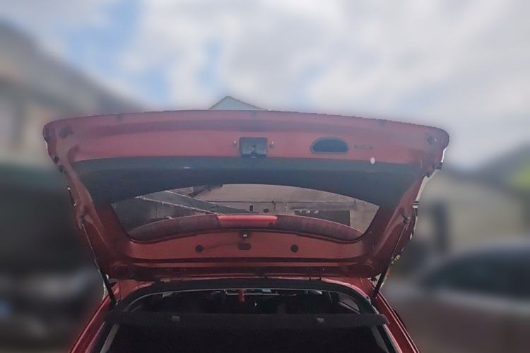 Used Kia KX Cross 2017 1.4L AT GLS Trunk