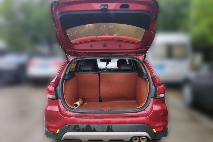 Used Kia KX Cross 2017 1.4L AT GLS Trunk