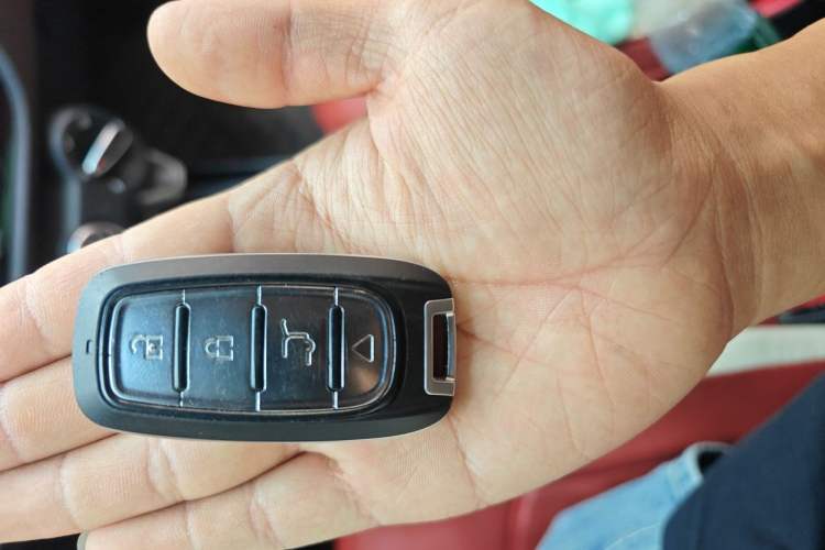 Used Kia KX Cross 2017 1.4L AT GLS Vehicle Key