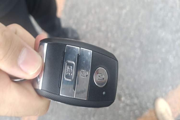 Used Kia KX Cross 2017 1.4L AT GLS Vehicle Key