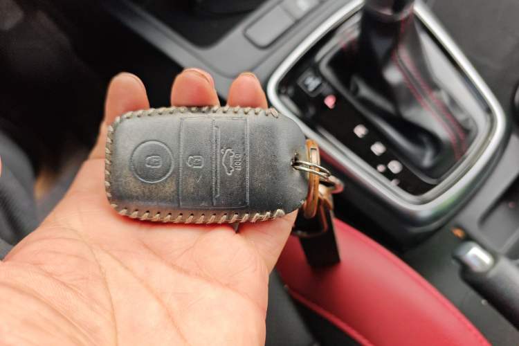 Used Kia KX Cross 2017 1.4L AT GLS Vehicle Key