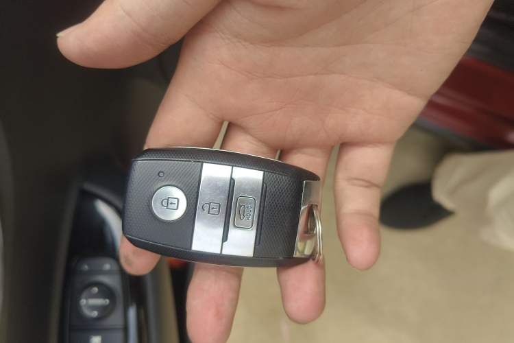 Used Kia KX Cross 2017 1.4L AT GLS Vehicle Key