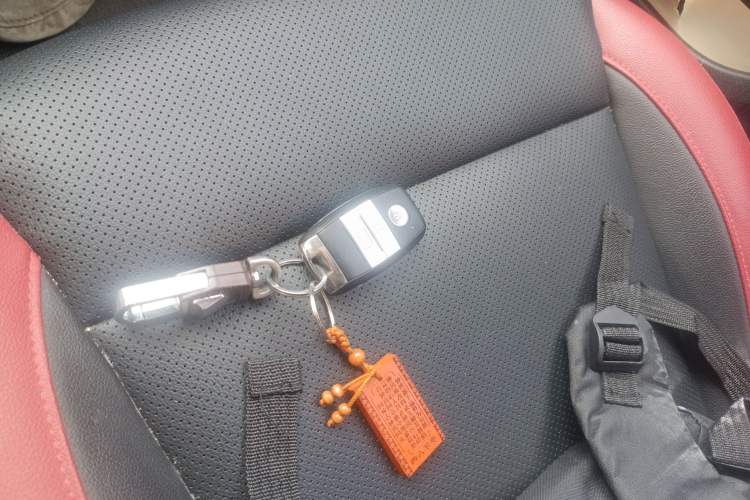 Used Kia KX Cross 2017 1.4L AT GLS Vehicle Key