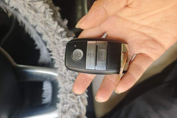 Used Kia KX Cross 2017 1.4L AT GLS Vehicle Key