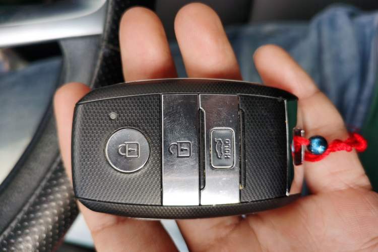 Used Kia KX Cross 2017 1.4L AT GLS Vehicle Key