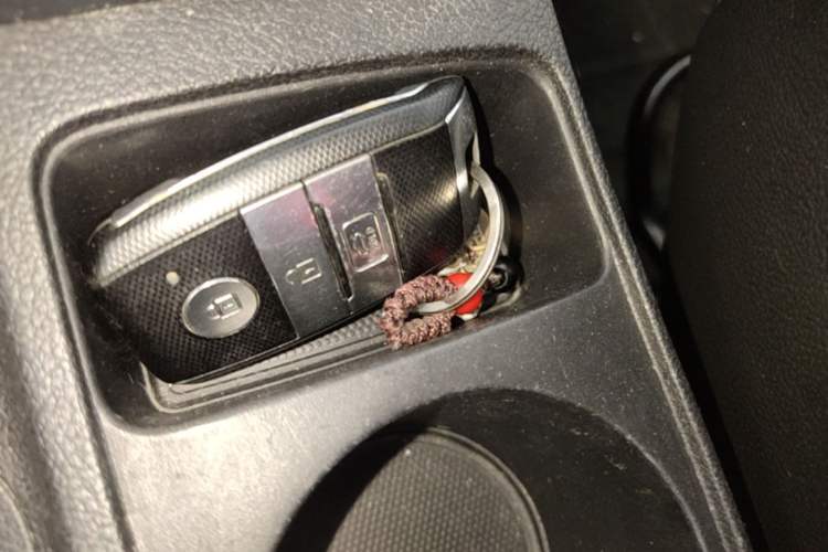 Used Kia KX Cross 2017 1.4L AT GLS Vehicle Key