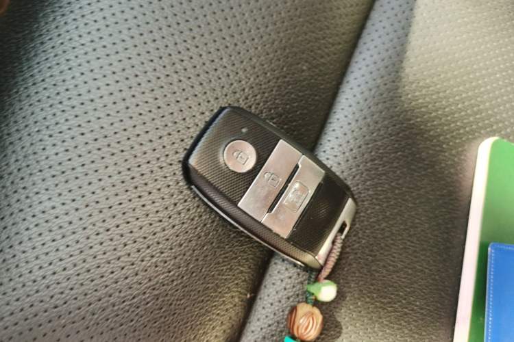 Used Kia KX Cross 2017 1.4L AT GLS Vehicle Key
