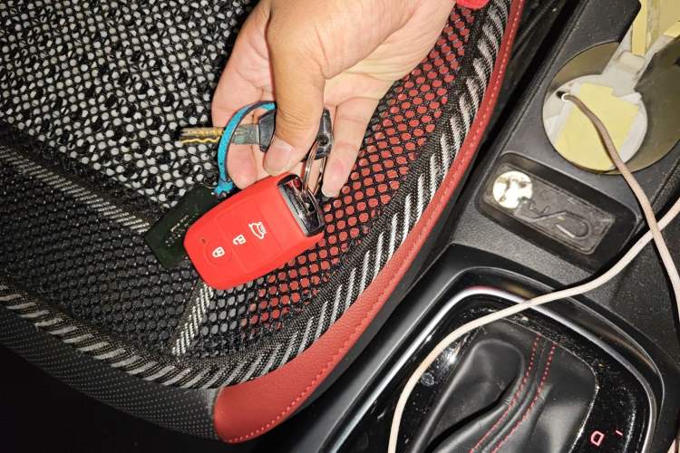 Used Kia KX Cross 2017 1.4L AT GLS Vehicle Key