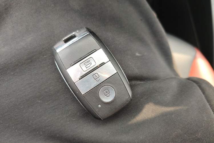 Used Kia KX Cross 2017 1.4L AT GLS Vehicle Key