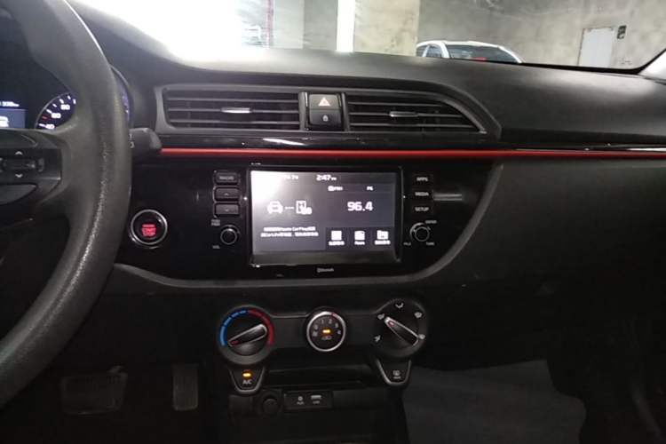 Used Kia KX Cross 2017 1.4L AT GLS Audio And AC Panel