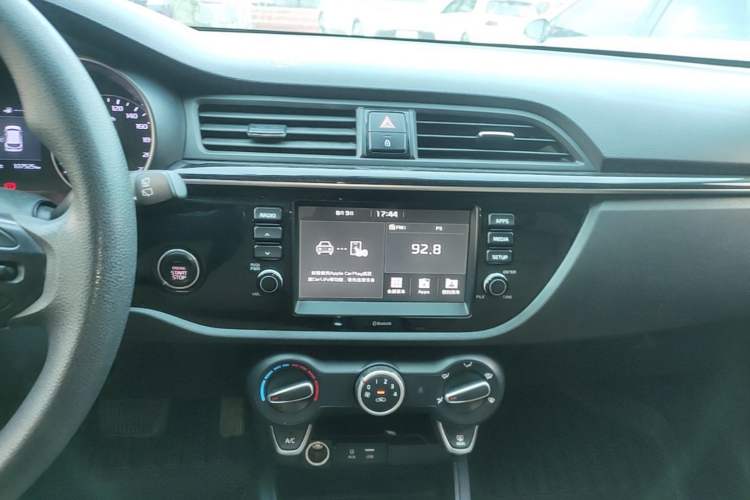 Used Kia KX Cross 2017 1.4L AT GLS Audio And AC Panel