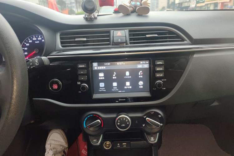 Used Kia KX Cross 2017 1.4L AT GLS Audio And AC Panel