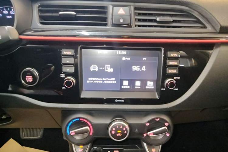 Used Kia KX Cross 2017 1.4L AT GLS Audio And AC Panel
