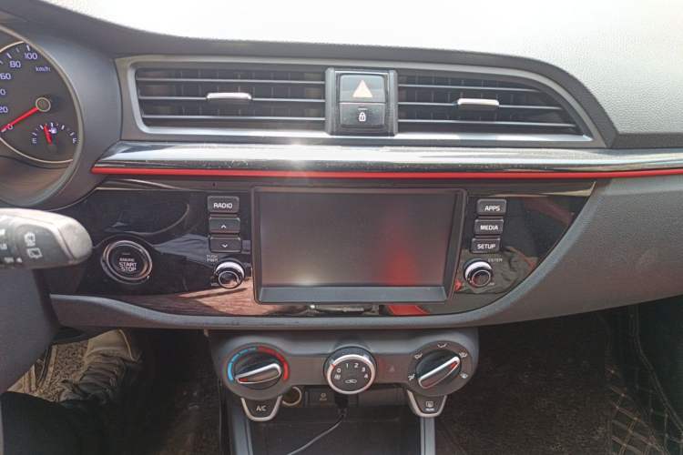 Used Kia KX Cross 2017 1.4L AT GLS Audio And AC Panel