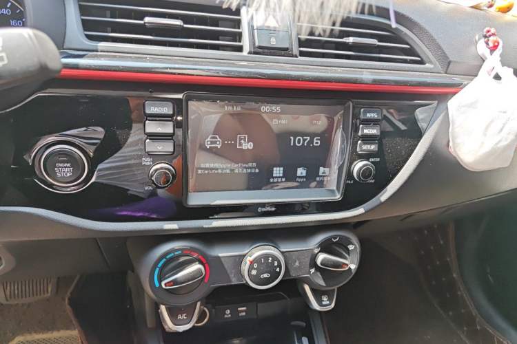 Used Kia KX Cross 2017 1.4L AT GLS Audio And AC Panel