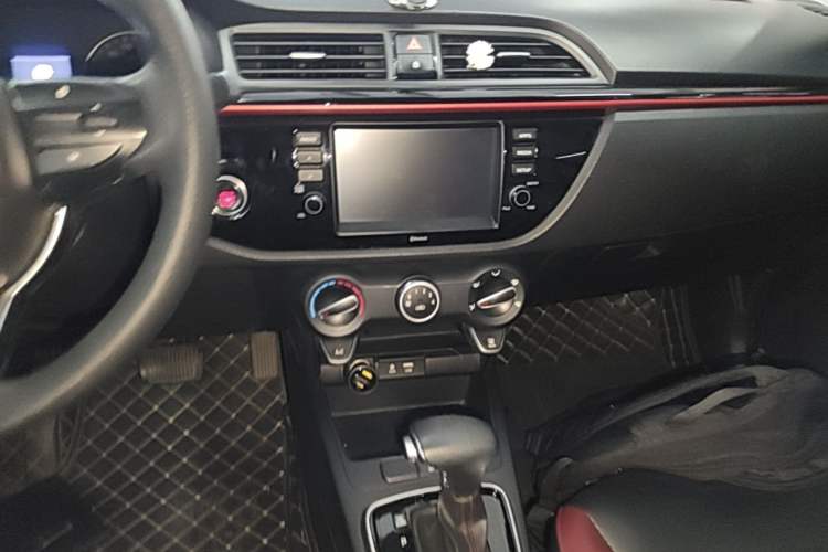 Used Kia KX Cross 2017 1.4L AT GLS Audio And AC Panel