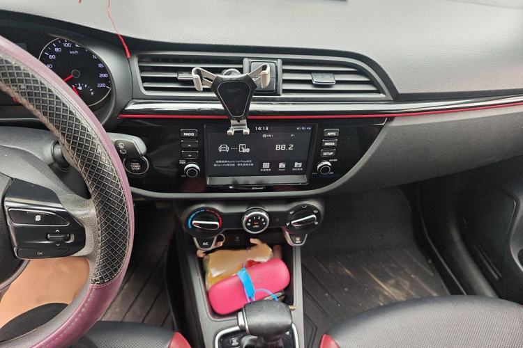 Used Kia KX Cross 2017 1.4L AT GLS Audio And AC Panel