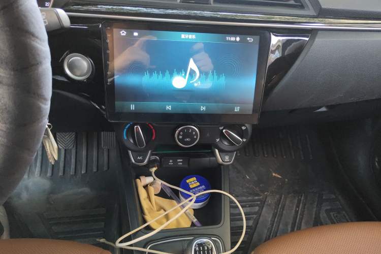 Used Kia KX Cross 2017 1.4L MT GLS Audio And AC Panel