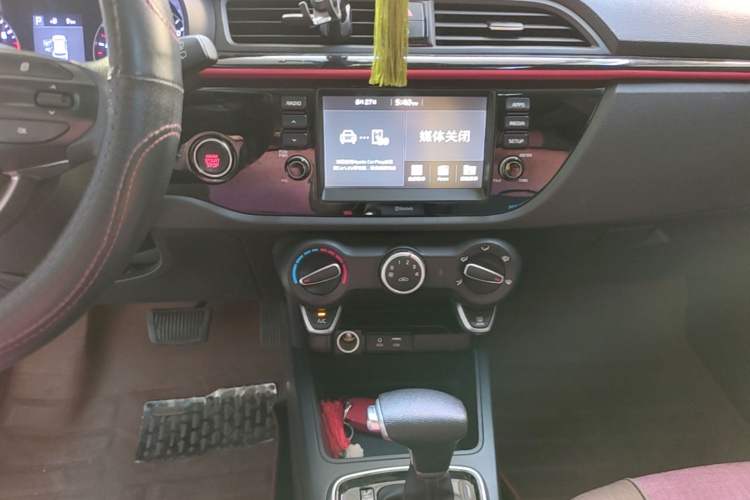 Used Kia KX Cross 2017 1.4L AT GLS Audio And AC Panel