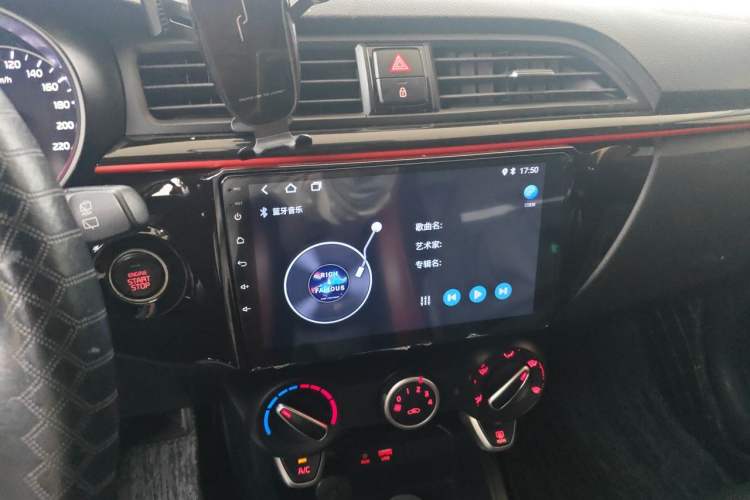 Used Kia KX Cross 2017 1.4L AT GLS Audio And AC Panel