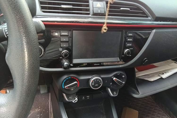 Used Kia KX Cross 2017 1.4L AT GLS Audio And AC Panel