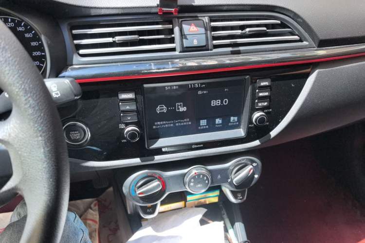 Used Kia KX Cross 2017 1.4L AT GLS Audio And AC Panel