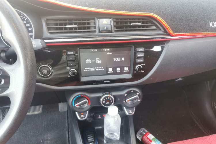 Used Kia KX Cross 2017 1.4L AT GLS Audio And AC Panel