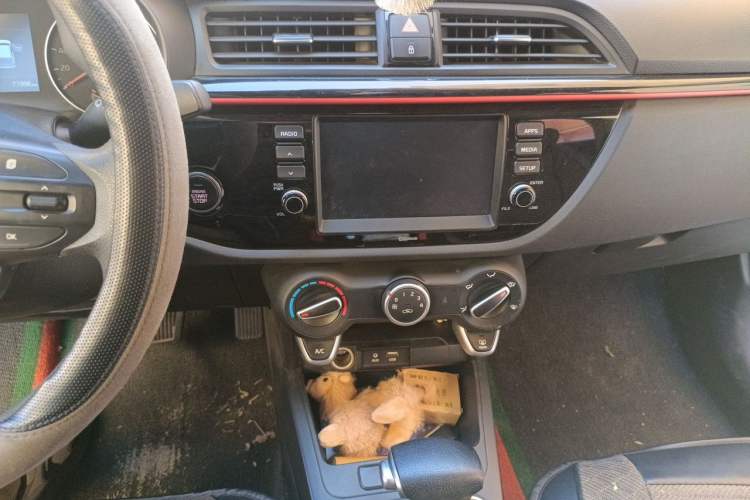 Used Kia KX Cross 2017 1.4L AT GLS Audio And AC Panel
