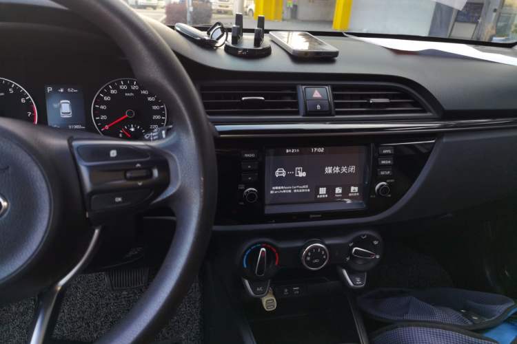 Used Kia KX Cross 2017 1.4L AT GLS Audio And AC Panel