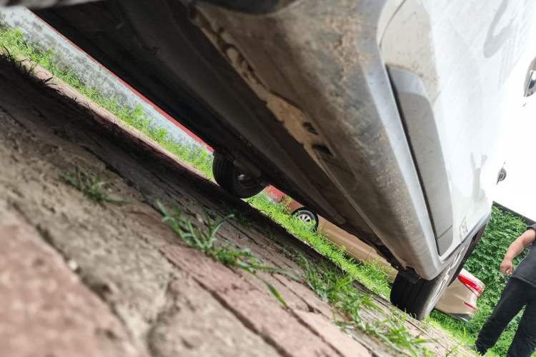 Used Kia KX Cross 2017 1.4L AT GLS Chassis Front Left